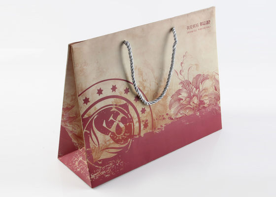 Matte Laminated Pretty Gift Packing Bags 250GSM Art Paper With PP Handles