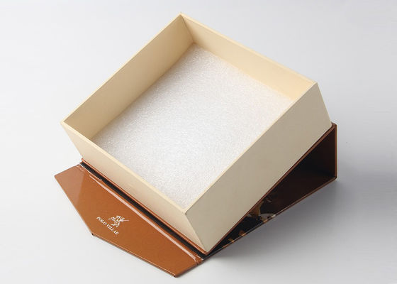 Magnetic Closure Printed Packaging Boxes Art Paper WIth Giltter Glossy Lamination